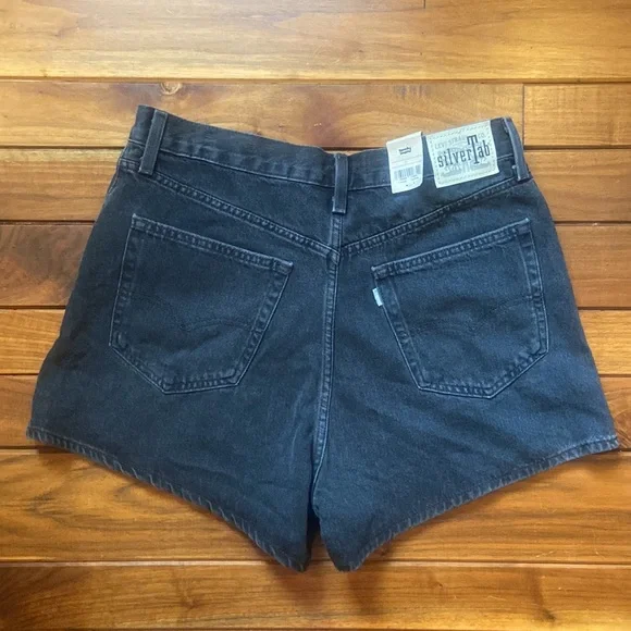NWT Levi's Silvertab™ High-Rise Mom Jean Shorts Black 32 - Picture 4 of 12